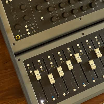 Softube Console 1 + Fader + Stand image 4