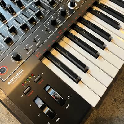 Arturia MiniBrute 2 Noir Edition image 4
