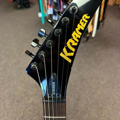Kramer Striker Figured HSS Stoptail - Transparent Black image 4