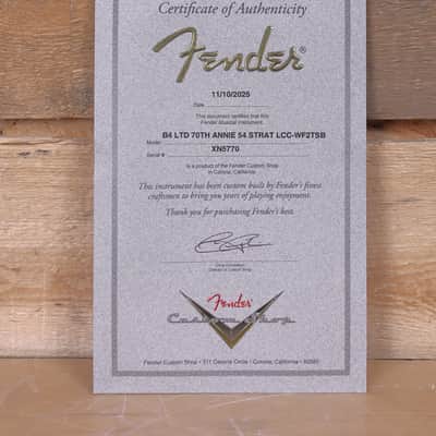 Fender Limited Edition 70th Anniversary 1954 Stratocaster DLX Closet Classic Wide-Fade 2-Color Sunburst w/ Case image 10