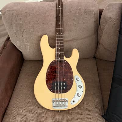 Sterling StingRay Ray34 image 1