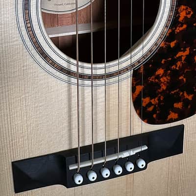 Larrivee L-24MH Mahogany Vintage Series Acoustic Guitar, Natural w/Larrivee Hardshell Case image 4