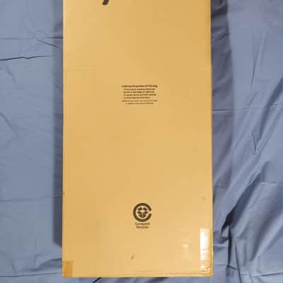 Fender Guitar Case - Stratocaster/Telecaster- Silver/Blue Model #: 0996102324 image 9