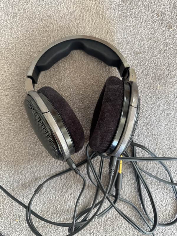 Sennheiser HD 650 Reference Headphones 2010s - Black image 1