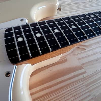 Fender Stratocaster MIJ Made In Japan E serial 1989 Olympic White Rosewood fretboard in Very Good Condition image 7