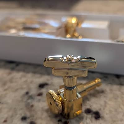 Hipshot Imperial 3x3 Brass Locking 2020 - Brass image 1