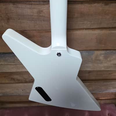 Gibson USA 70's Explorer - Classic White w/Case image 14