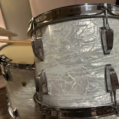 Ludwig No. 983-1 Hollywood Outfit 8x12 / 9x13 / 16x16 / 14x22" Drum Set with Keystone Badges 1967 - 1968 - Oyster Black Pearl Bild 8