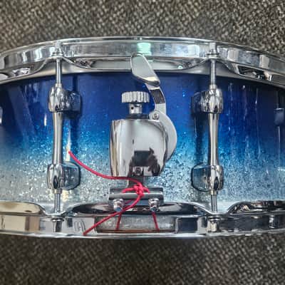 Sakae Beech 5.5"x 14" Snare Blue Sparkle Fade image 4