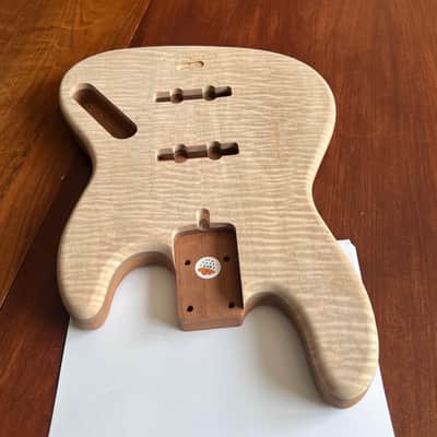 high end Offset Bass Body Unfinished Deep Curly Maple Top / Walnut Accent/ Solid One-piece Mahogany Back- limited Luthier Supply R2 image 14