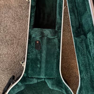 SKB 1SKB-8 Dreadnought Economy Hardshell Acoustic Guitar Case 2010s - Black image 5