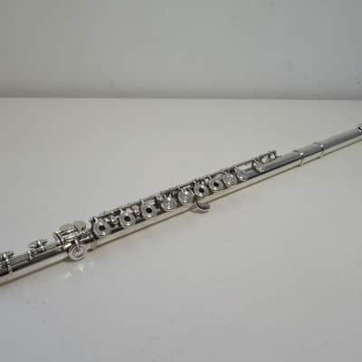 Yamaha YFL-581 Open Hole In-Line G, Solid Silver Flute image 5