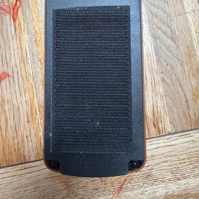 Behringer UT300 Ultra Tremolo Pedal 2010s - Standard image 2