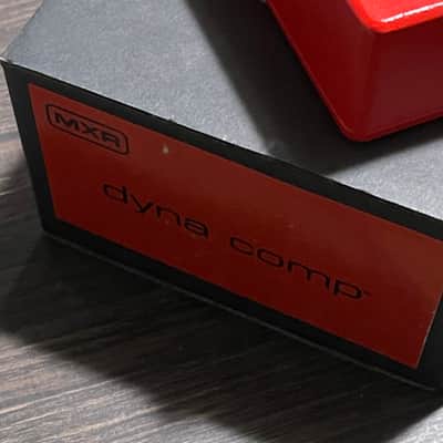MXR M102 Dyna Comp 1995 - Present - Red image 2