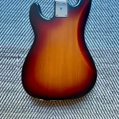 Fender Precision Bass Highway One 2008 - 3-Color Sunburst image 4