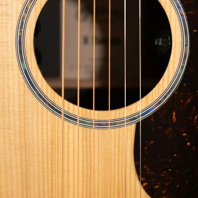 Martin 00-X2E Cocobolo Grand Concert Acoustic/Electric Guitar - Natural with Gig Bag image 11