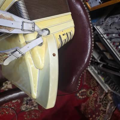 Hohner Morino IV M Piano Accordion w Straps and Case Needs TLC image 13