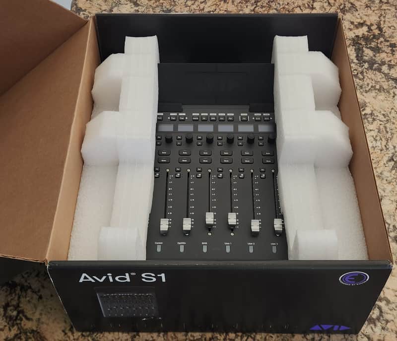 Avid S1 8-Fader EUCON Desktop Pro Tools Control Surface image 1