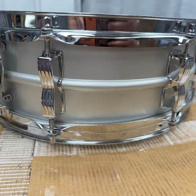 Ludwig Acrolite USA snare drum 5 x 14 very clean VINTAGE image 7