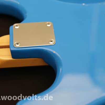 Squier Stratocaster 1992 - Blue image 8
