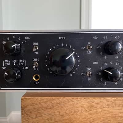 Universal Audio 6176 Channel Strip 2003 - Present - Silver image 2