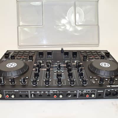 Native Instruments Traktor Kontrol S4 MK1 4-Channel DJ Controller w/ Deck Saver image 8
