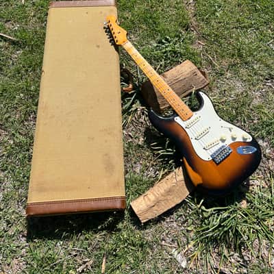 Vintage 1st Year 1982 Fender Fullerton 1957 Stratocaster Guitar Reissue image 2