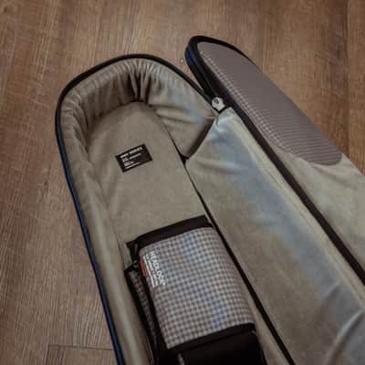MONO M80 Classic Dual Acoustic/Electric Guitar Case, Black image 4
