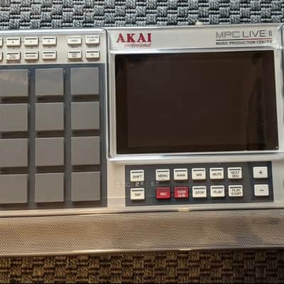 Akai MPC LIVE II RETRO EDITION 2021 + MPK PROFESSIONAL MINI MK4 KEYBOARD + SSD 1T + DECKSAVER + STAND image 6