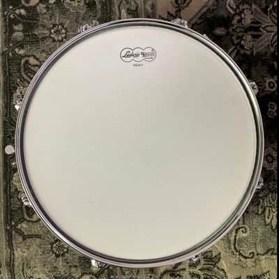 Ludwig Legacy Mahogany 8-Lug 4 x 14” Snare Drum Silver Sparkle image 6