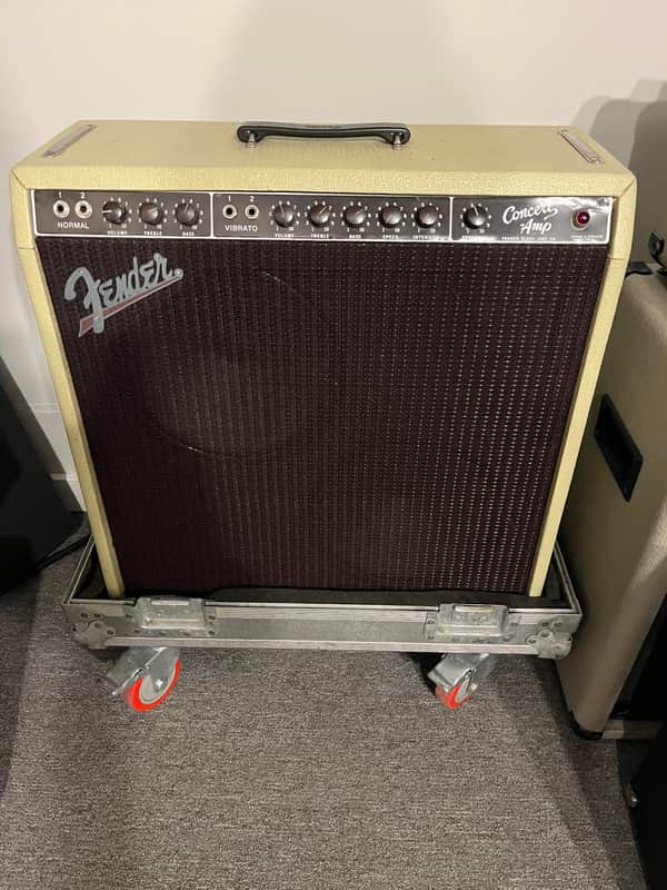 Fender Concert 1962 - White/ tan with Road Case image 1