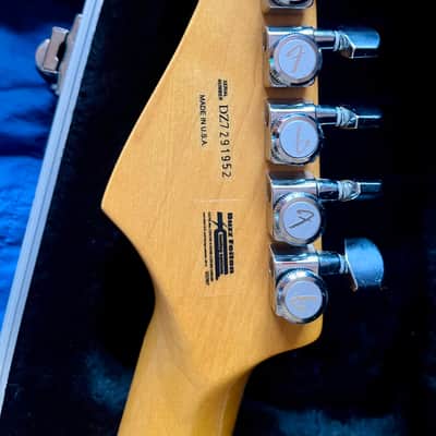 2008 Fender deluxe Stratocaster V neck - Honey Blonde image 6