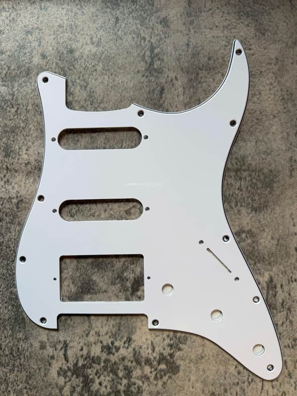 BMC Standard Stratocaster® Strat® Pickguard 3 Ply 11 Hole HSS Humbucker Single Single White [L16] image 1