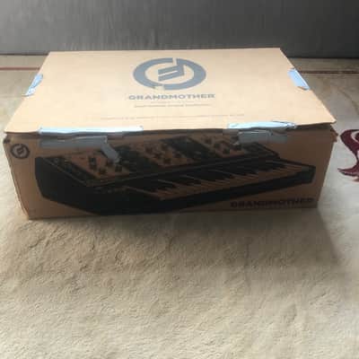 Moog Grandmother 32-Key Semi-Modular Analog Synthesizer 2018 - Present - Black / Multi-Colored Panel image 4