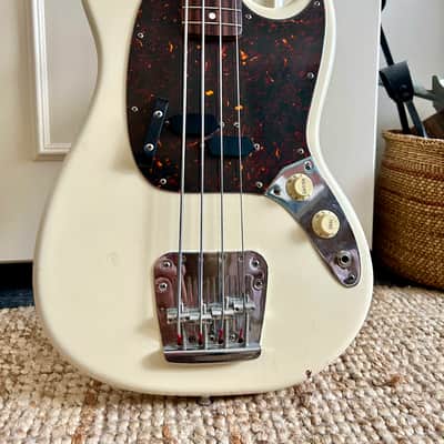 Fender Mustang Bass 2004 - Vintage White image 3
