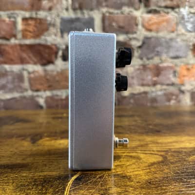 Mystic Effects Octavia Octave Fuzz Pedal (*NEW* - Silver) image 4
