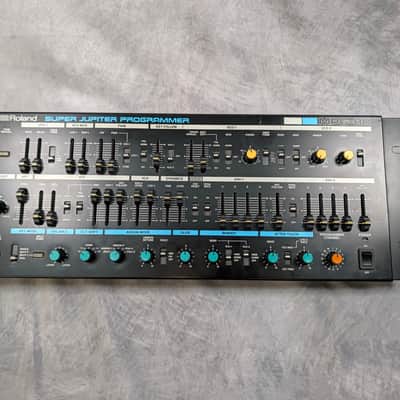 Roland MKS-80 Super Jupiter Rackmount Sound Module with MPG-80 Programmer 1984 - 1989 - Black image 2