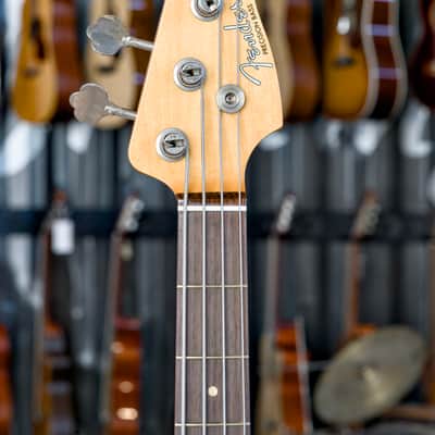 Fender Limited Edition Vintera II Road Worn '60s Precision Bass, Rosewood Fingerboard, Fiesta Red Bild 5