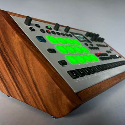 Elektron Analog Rytm MkII wood stand (walnut)
