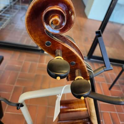 Mint Open Box Krutz Model 400 4/4 Cello with Case and Bow image 7