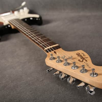 Squier Affinity Stratocaster - Left Handed - 3 Tone Sunburst - 2nd Hand image 13