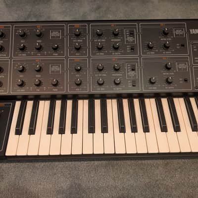 Yamaha CS-15 Duophonic Synthesizer 1978 - 1982 - Black image 1