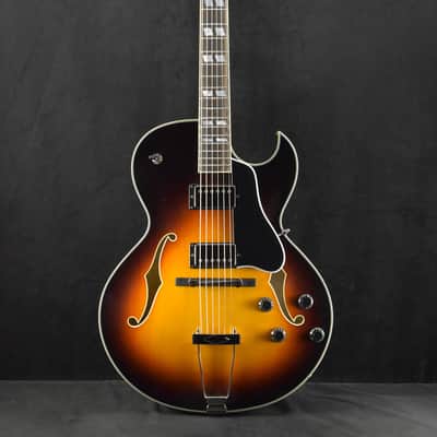 Eastman AR372CE-SB Kent Armstrong HPAG-1 Pickups Archtop Sunburst Truetone Gloss image 2