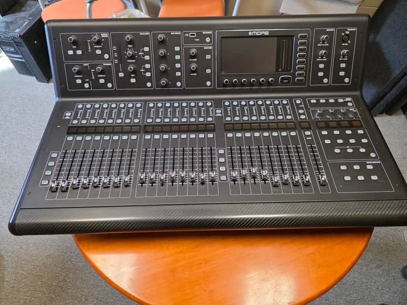 Midas M32 LIVE 40-Channel Digital Console 2014 - Present - Black image 1