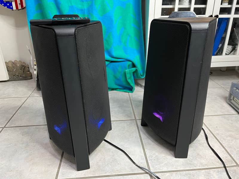 "Two" Samsung MX-T40 300W Sound Tower Wireless Bluetooth Speakers, with remote. image 1