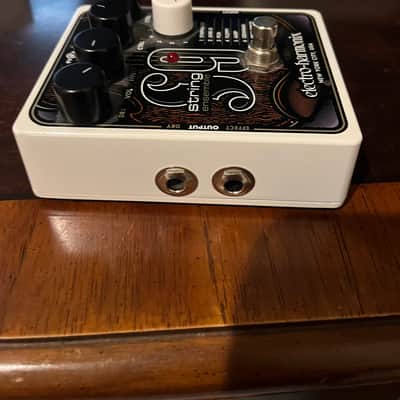 Electro-Harmonix String9 String Ensemble 2022 - Present - White / Brown Graphic image 4