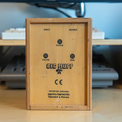 Electro-Harmonix Big Muff Pi Black Russian V8 4-Screw Big Box image 5