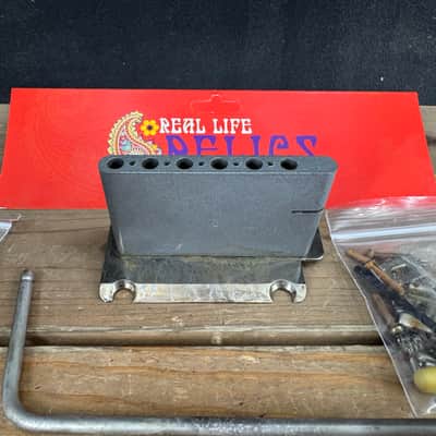 Real Life Relics Fender® Aged American Professional Strat® Bridge Assembly, Chrome MODEL #: 0992004000 image 2
