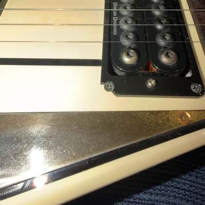 2006 Jackson Pro Series RR3 Rhoads "Special V" (Limited Run, Made in Japan). 2006 - White image 6