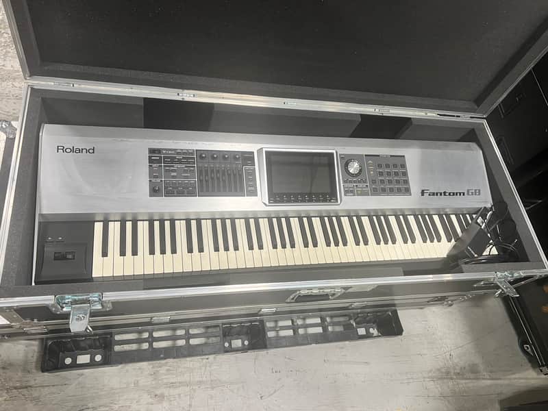 Roland Fantom-G8 88-Key Workstation Keyboard w/ Road Case image 1
